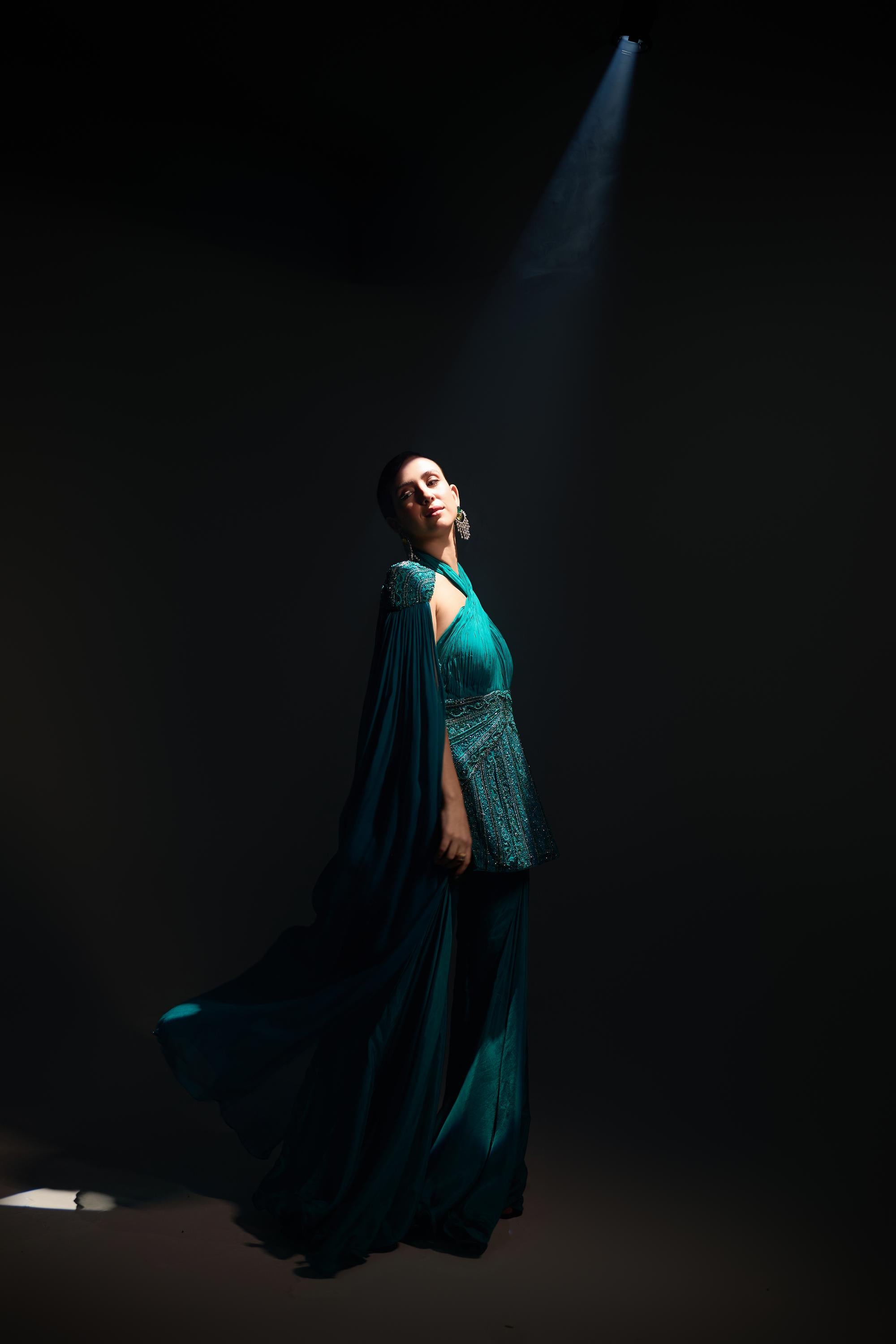 Alma sharara set